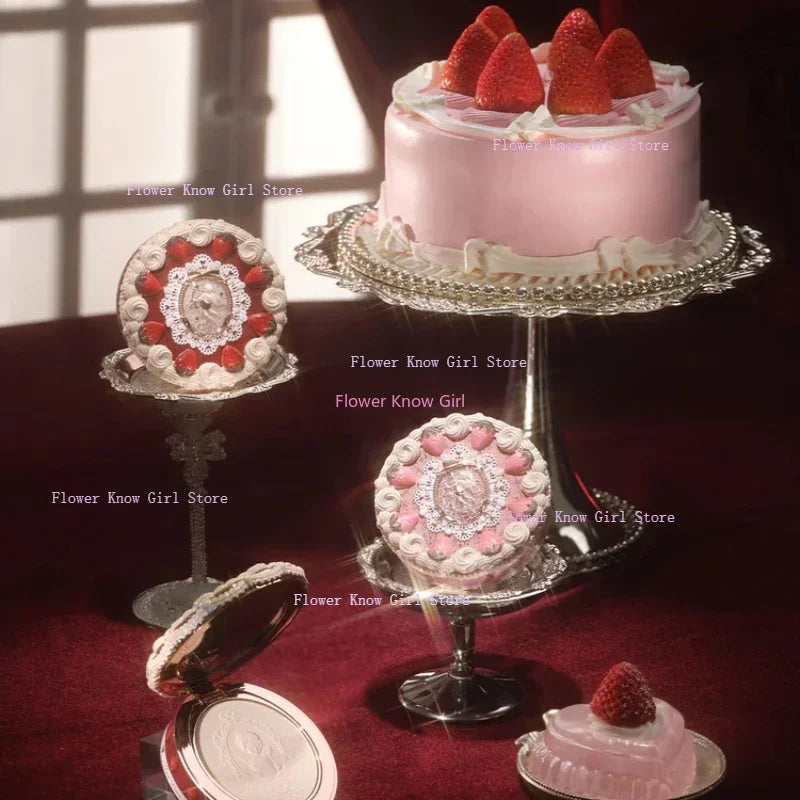 Poudre Pressée Flower Knows Cupidon Fraise - Matifiante Soft Focus Contrôle Sébum Teinte Cloud Blue