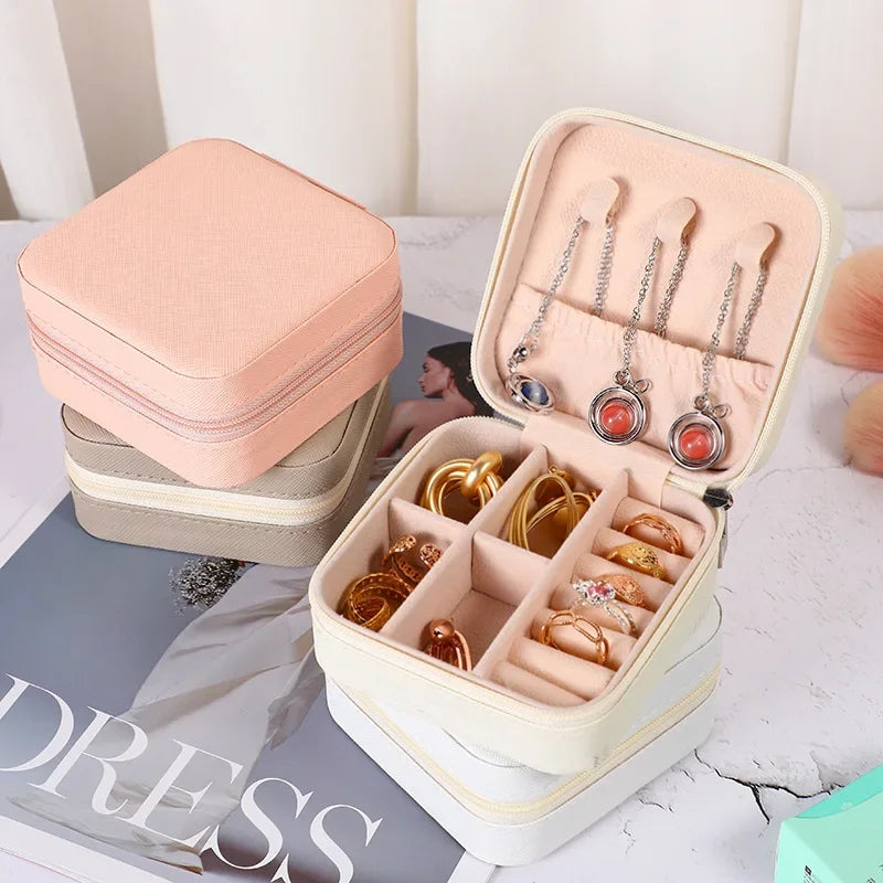 Boîte à bijoux portable en cuir – Mini organisateur de voyage pour colliers, bagues et boucles d’oreilles