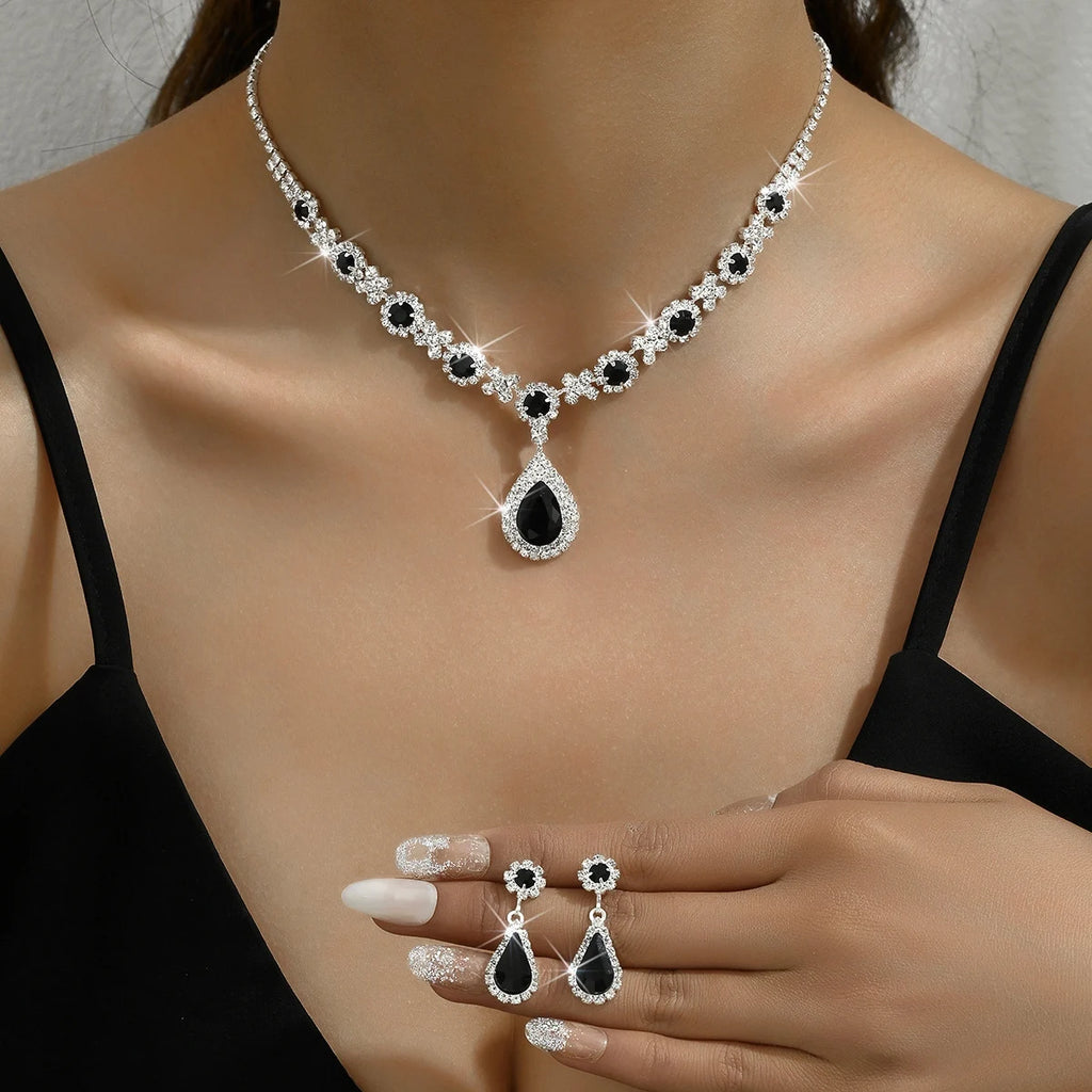 Ensemble collier cristal goutte avec boucles d’oreilles – Parure élégante