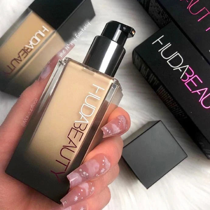 Huda Beauty Teint Complet - Fond de Teint, Concealer & Poudre Mat